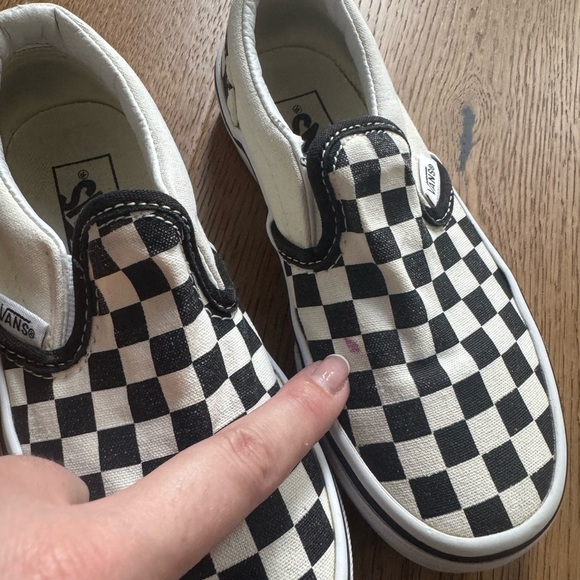 Vans Kids Classic Checkerboard Slip-On Shoe - Size 12 - Black & White - EUC - Picture 2 of 8